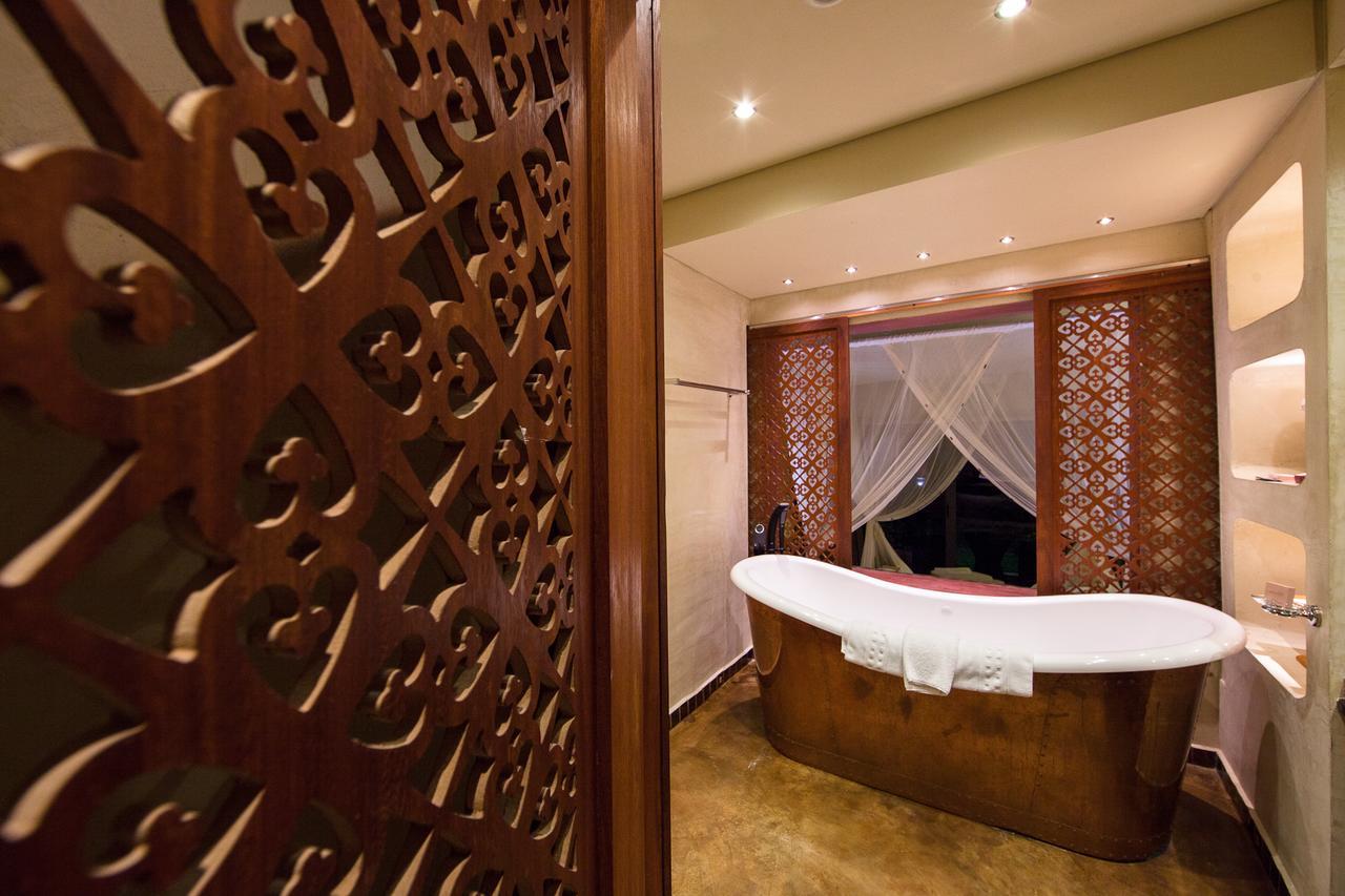 The Royal Senchi Hotel And Resort Akosombo Extérieur photo